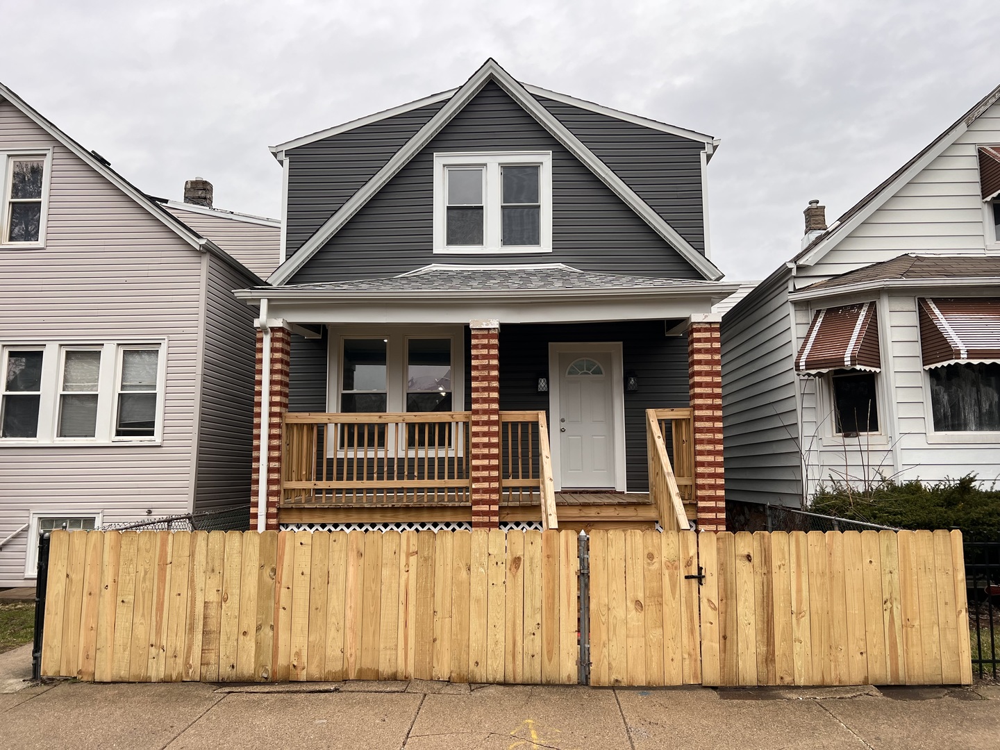 7017 S Wood Street, Chicago, IL