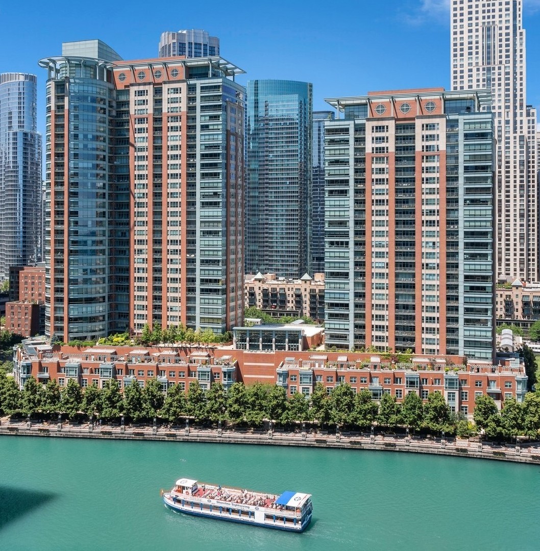 415 E North Water Street #1403, Chicago, IL