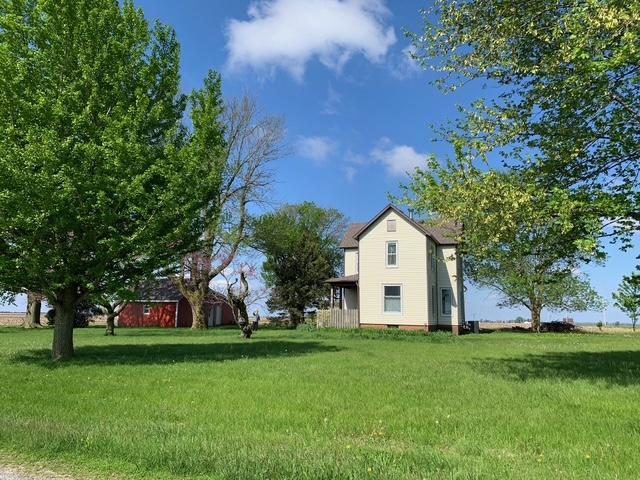 597 CR 100 E, Ivesdale, IL