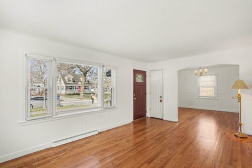 995 S Swain Avenue, Elmhurst, IL