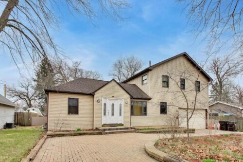 5115 Parkview Drive, Mccullom Lake, IL