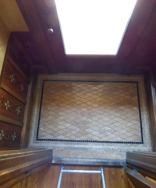 121 Monroe Avenue, Elgin, IL