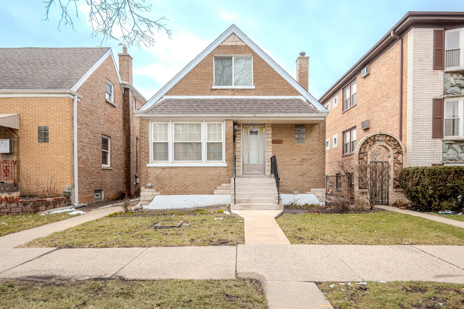 2912 N 74th Avenue, Elmwood Park, IL