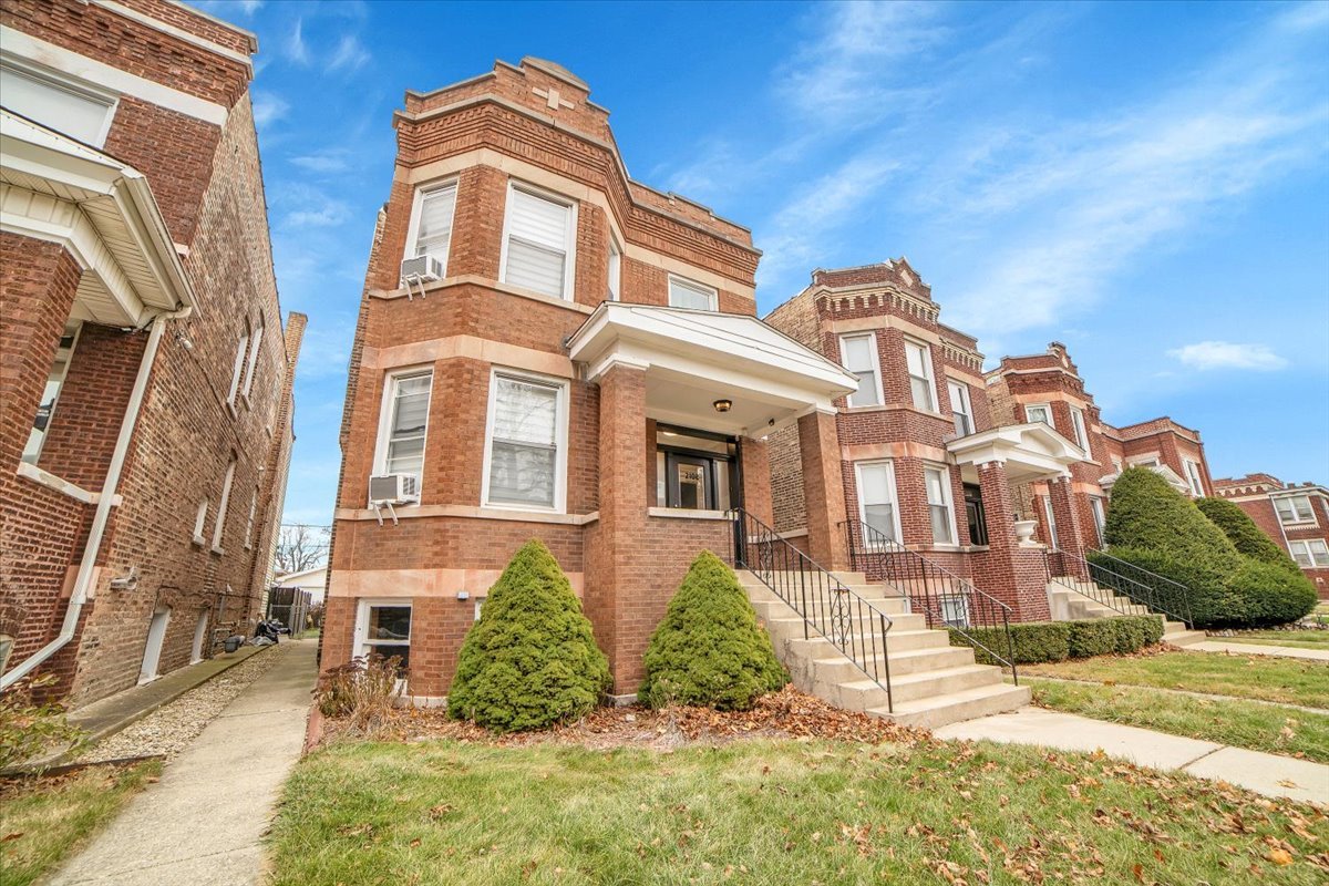 2108 Highland Avenue, Berwyn, IL