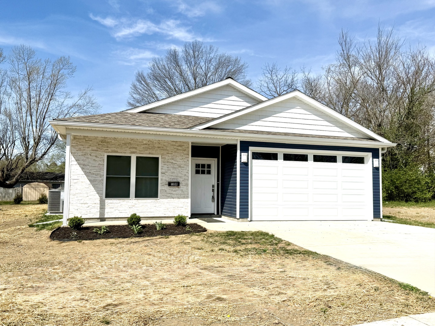 1104 N Midway Court, Marion, IL