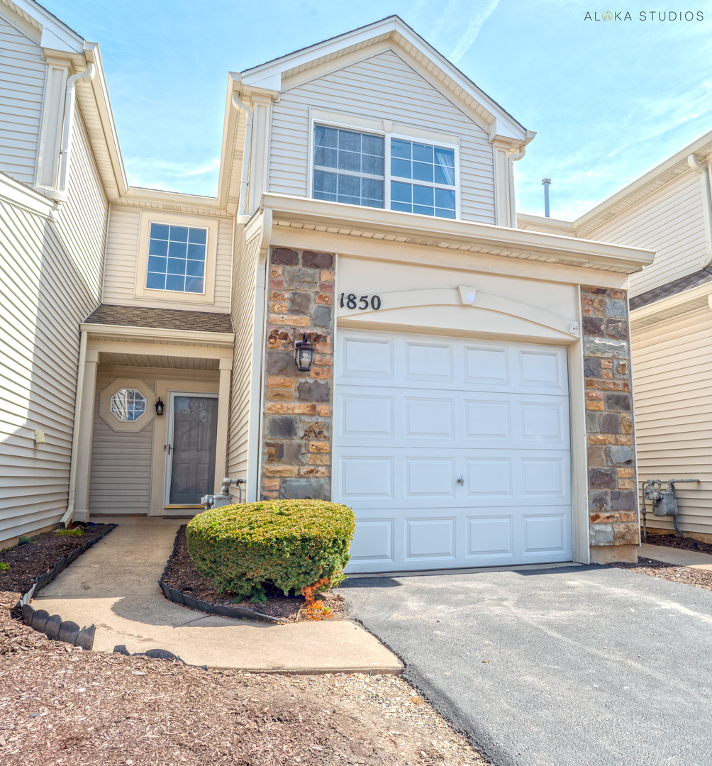 1850 Wisteria Drive, Aurora, IL