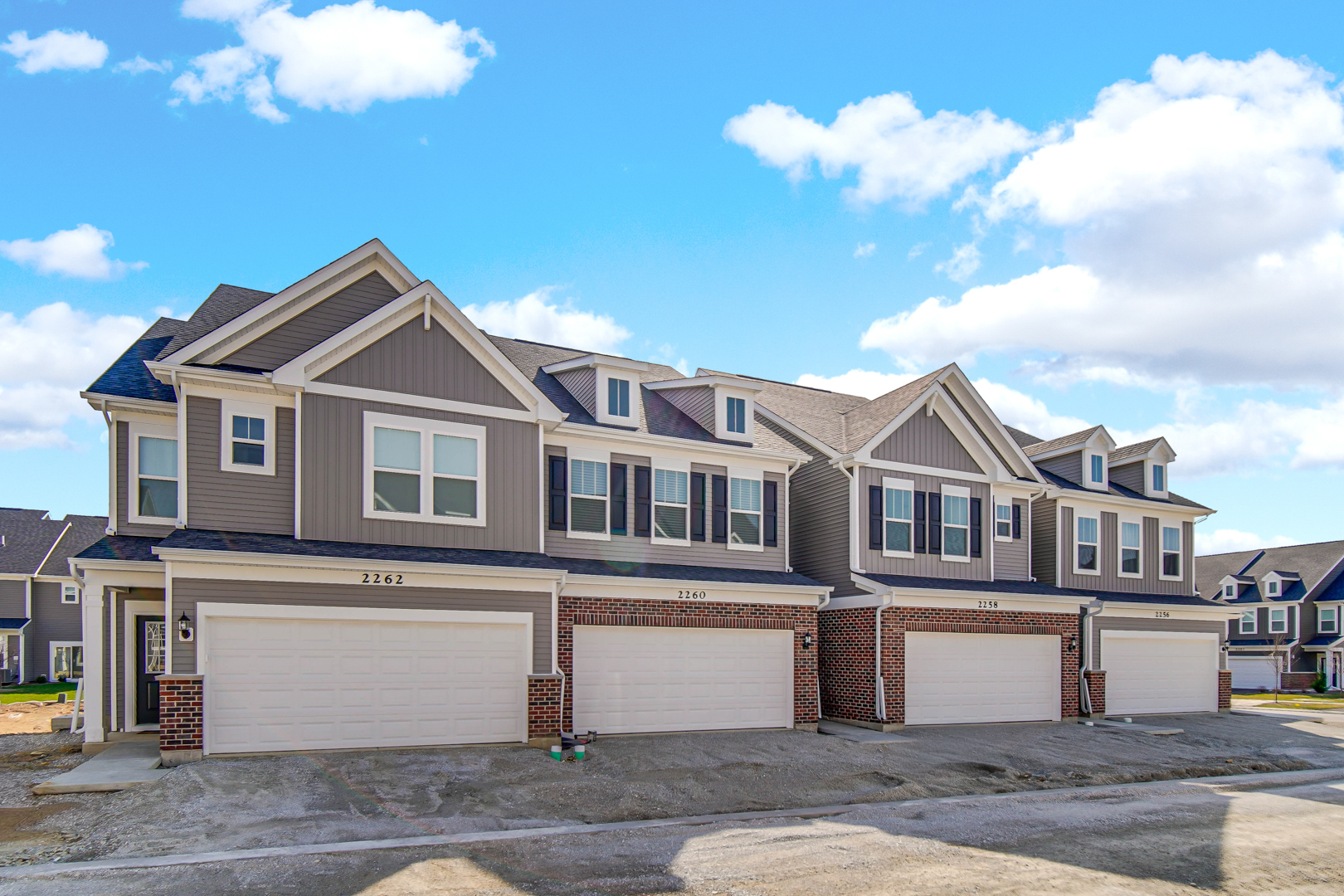 2260 Horseshoe Circle, Naperville, IL