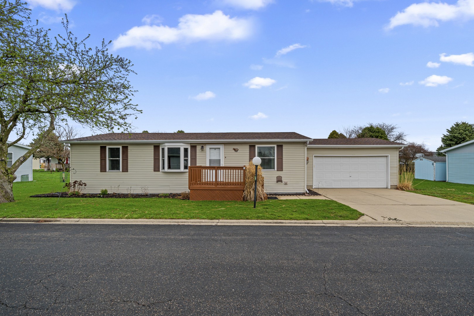 216 Meadowlark Lane, Sandwich, IL