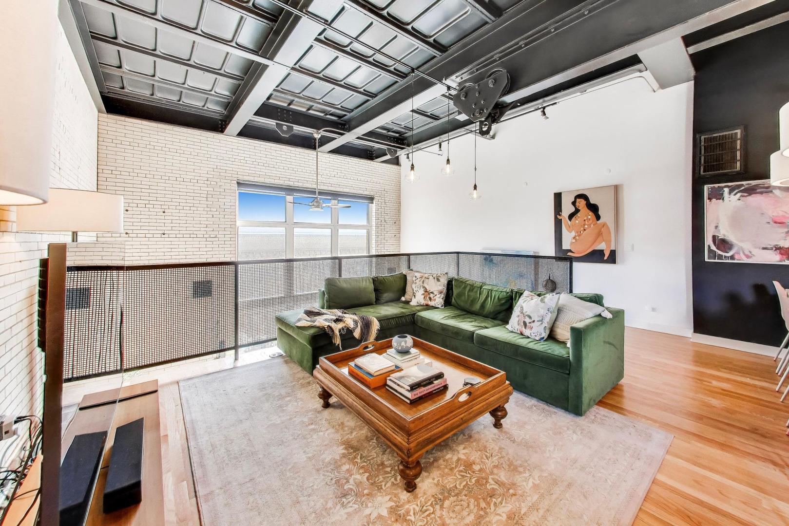 1128 W Ardmore Avenue #9, Chicago, IL