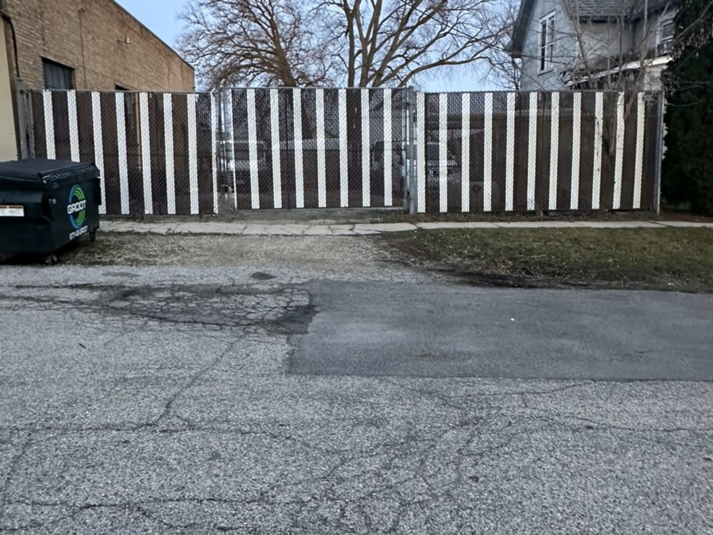 3331 W Elm (Rt 120) Street, McHenry, IL