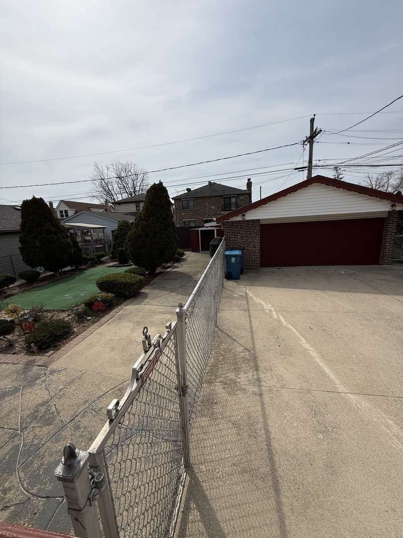 7445 W Winona Street, Harwood Heights, IL