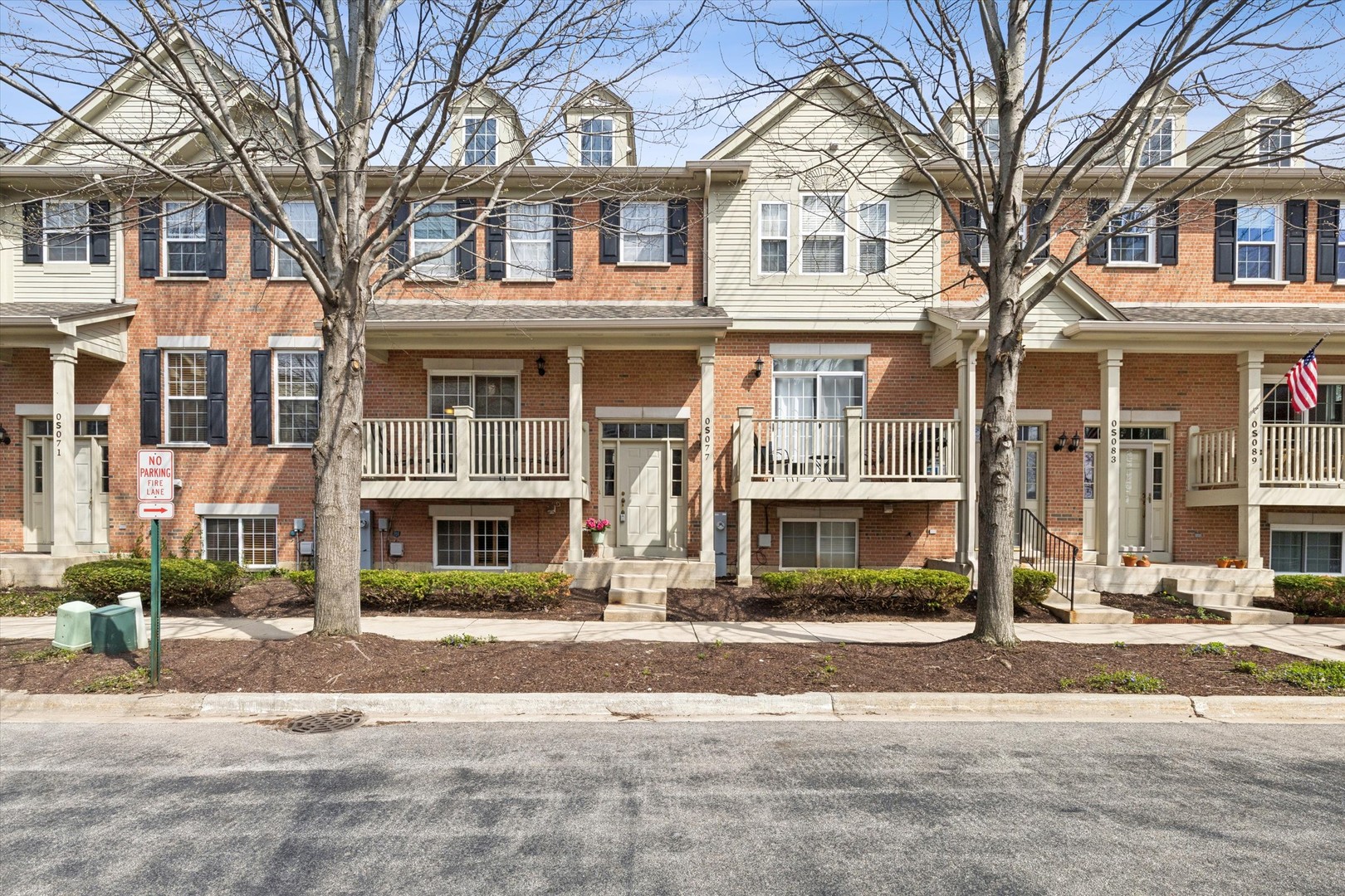 77 Lee Court, Winfield, IL