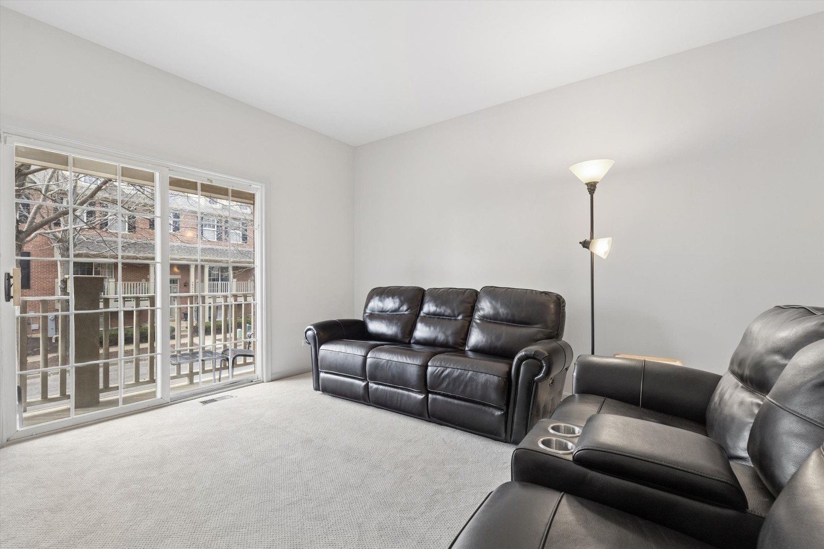 77 Lee Court, Winfield, IL