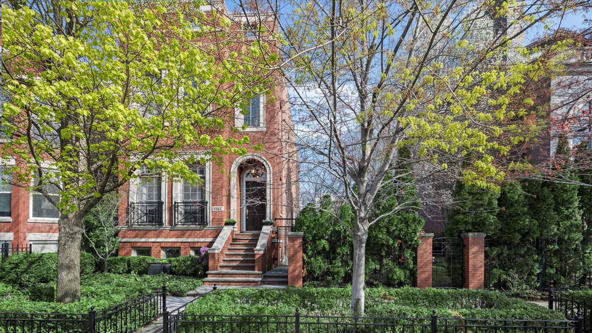 1532 W George Street, Chicago, IL