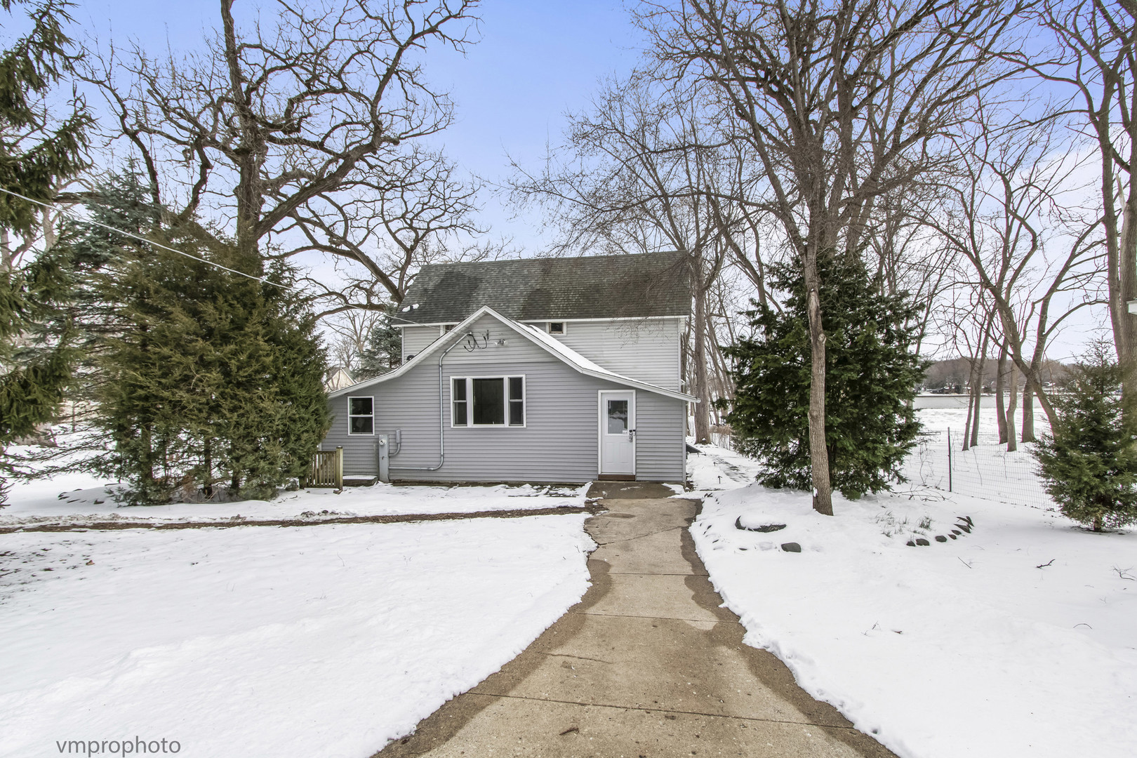 4520 N Riverdale Drive, McHenry, IL