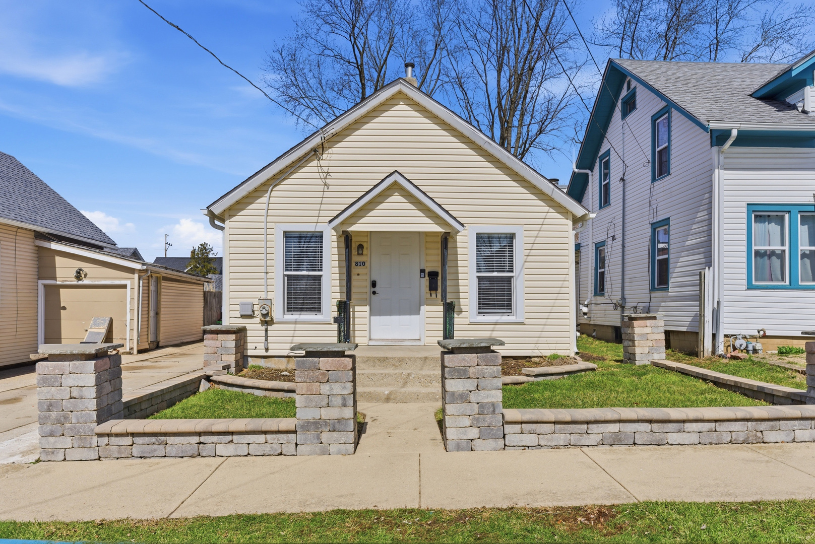 810 Superior Street, Aurora, IL