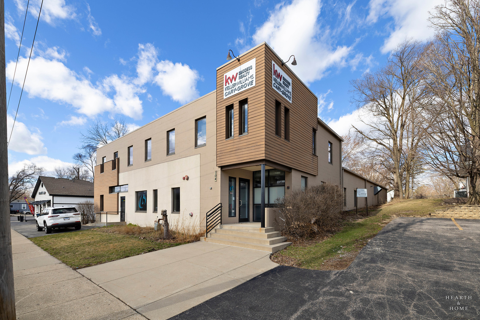 104 Northwest Highway, Fox River Grove, IL