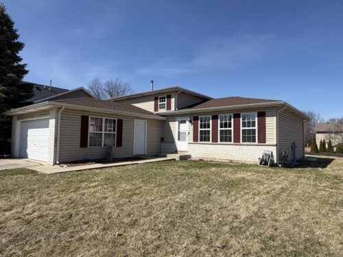 2 Beaver Creek Court, Bolingbrook, IL