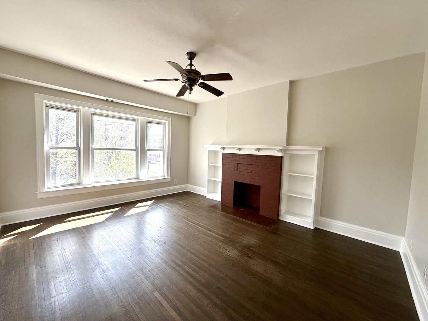 4354 W Washington Boulevard #202, Chicago, IL