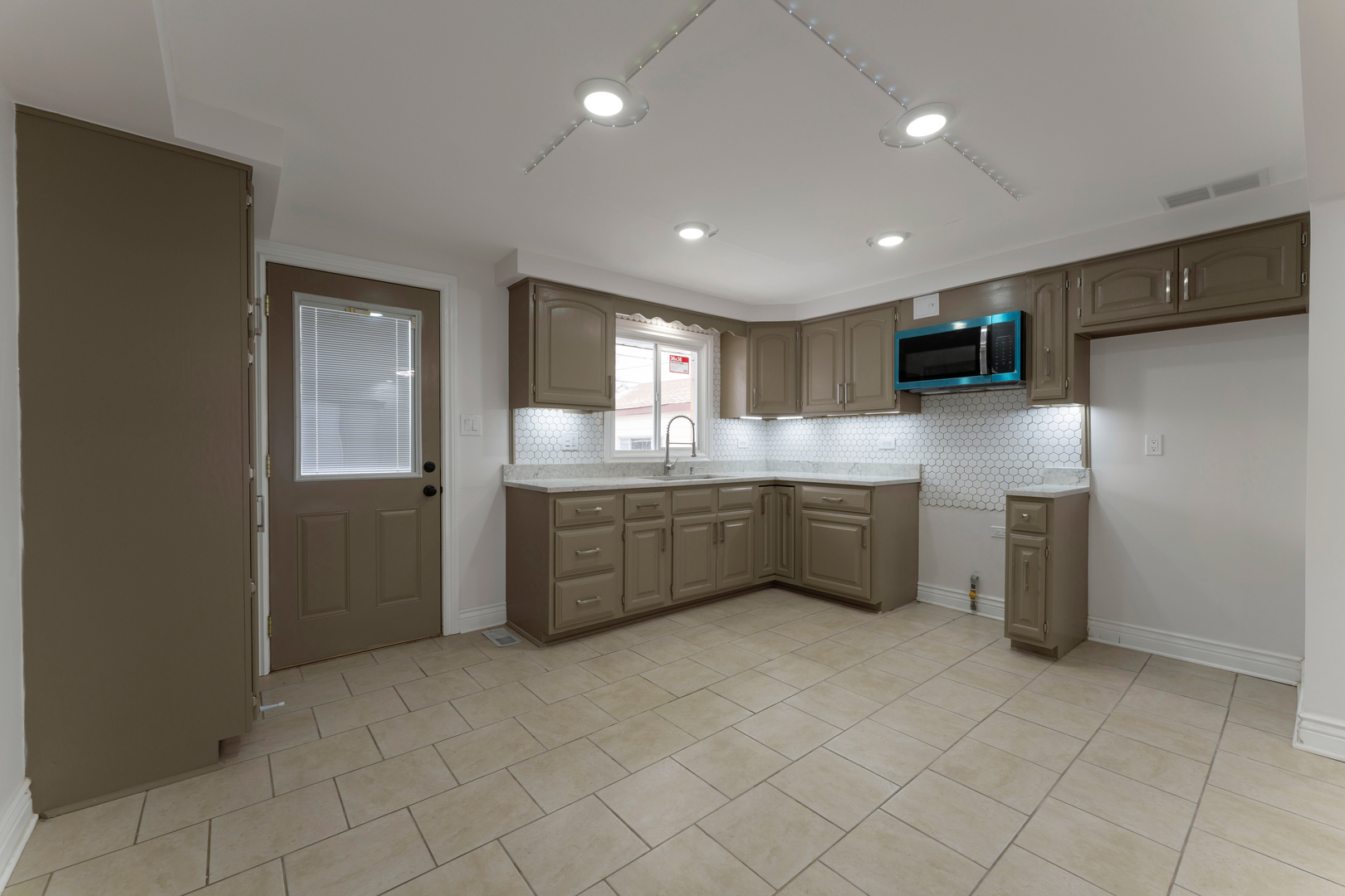 4515 W 88th Street, Hometown, IL