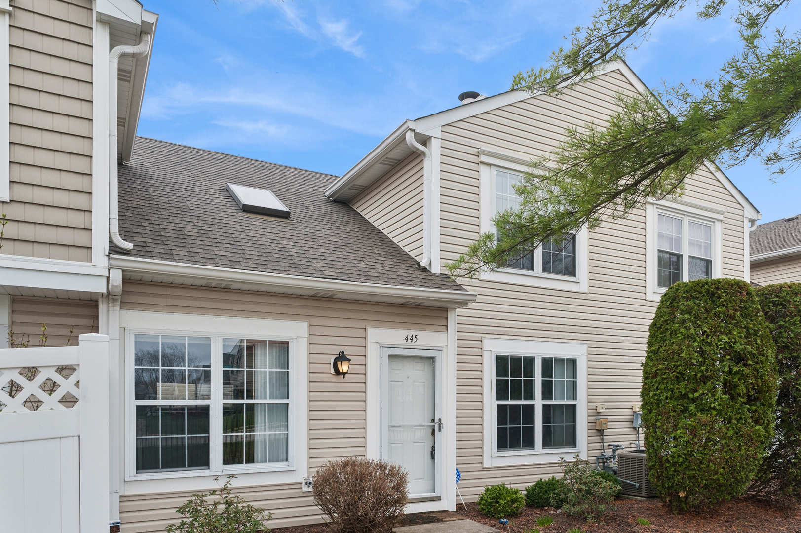 445 Le Parc Circle, Buffalo Grove, IL