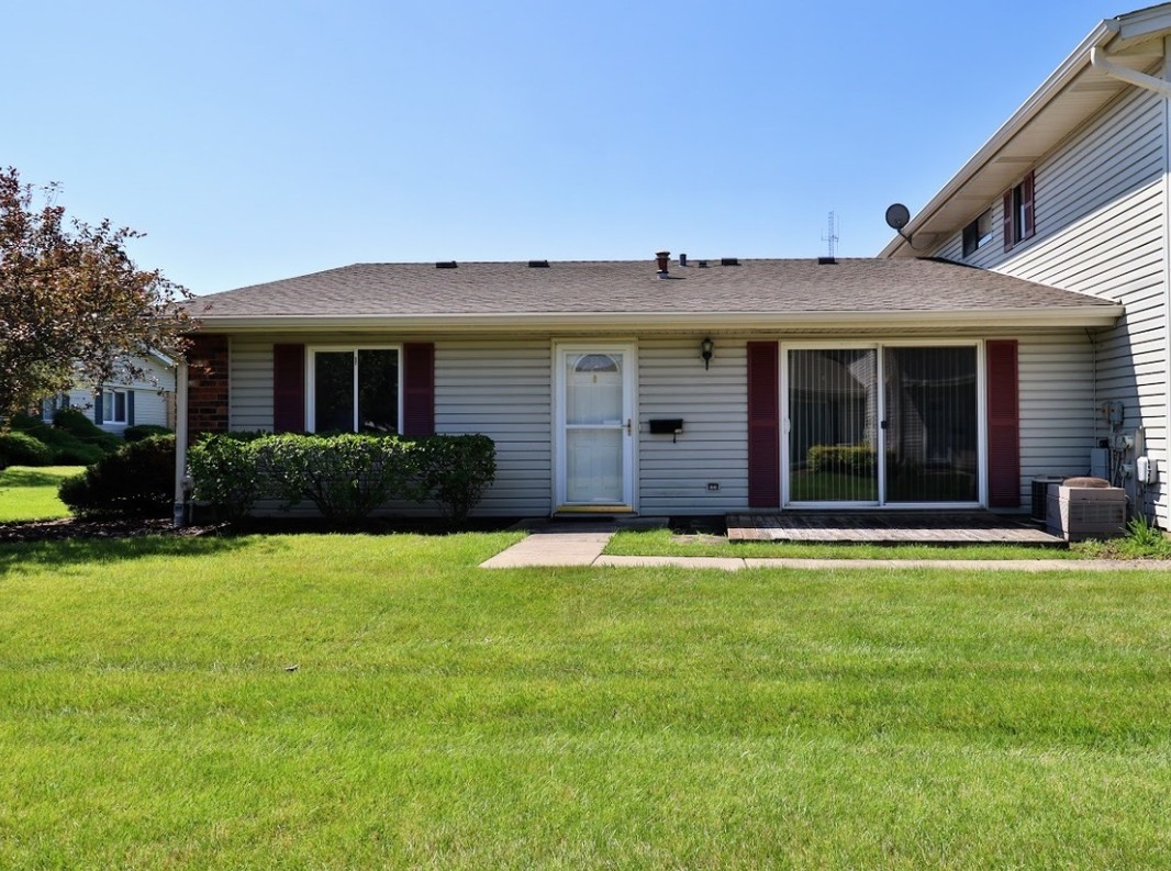 135 Nauset Lane, Schaumburg, IL