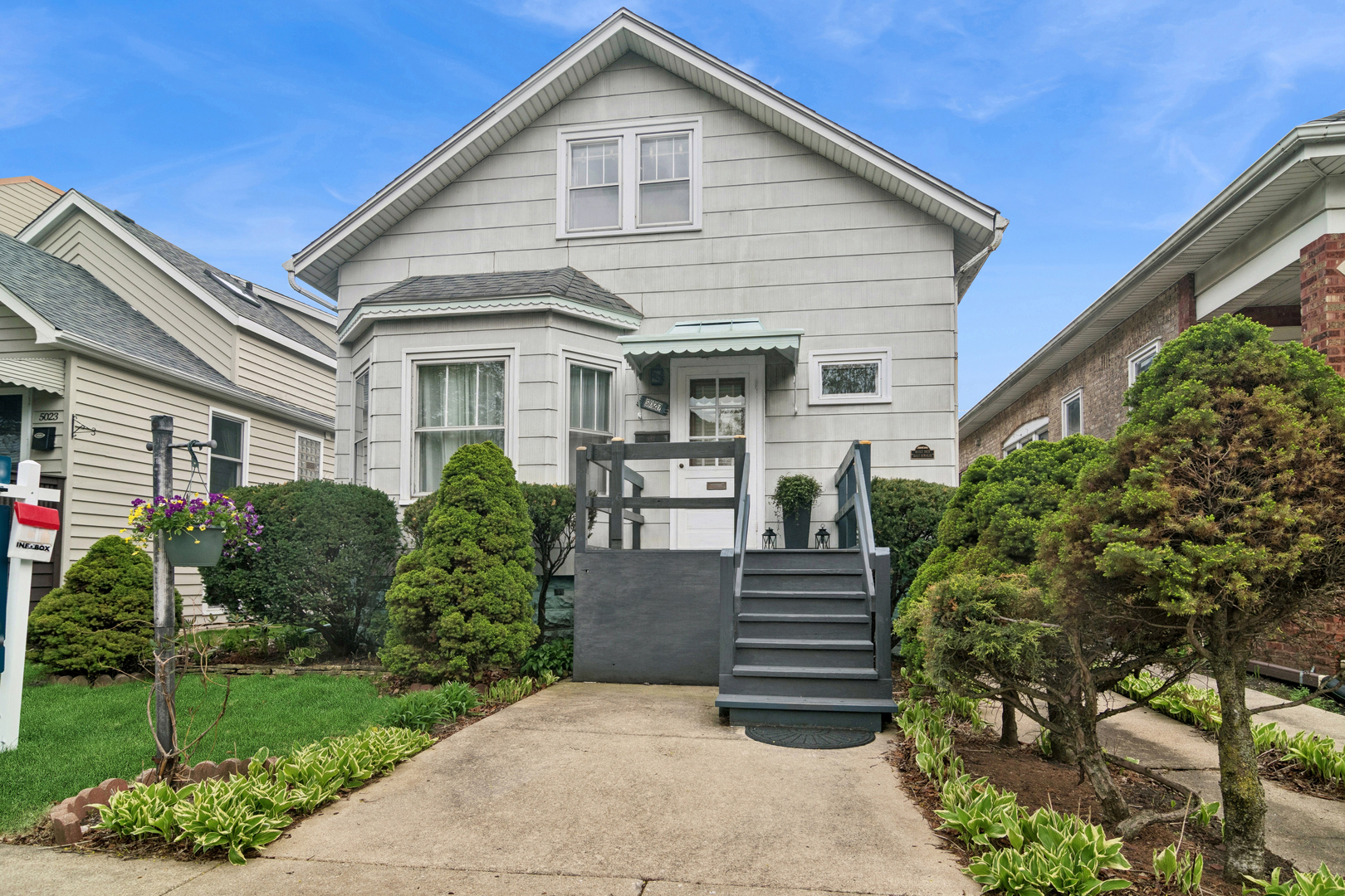 5027 W Ainslie Street, Chicago, IL