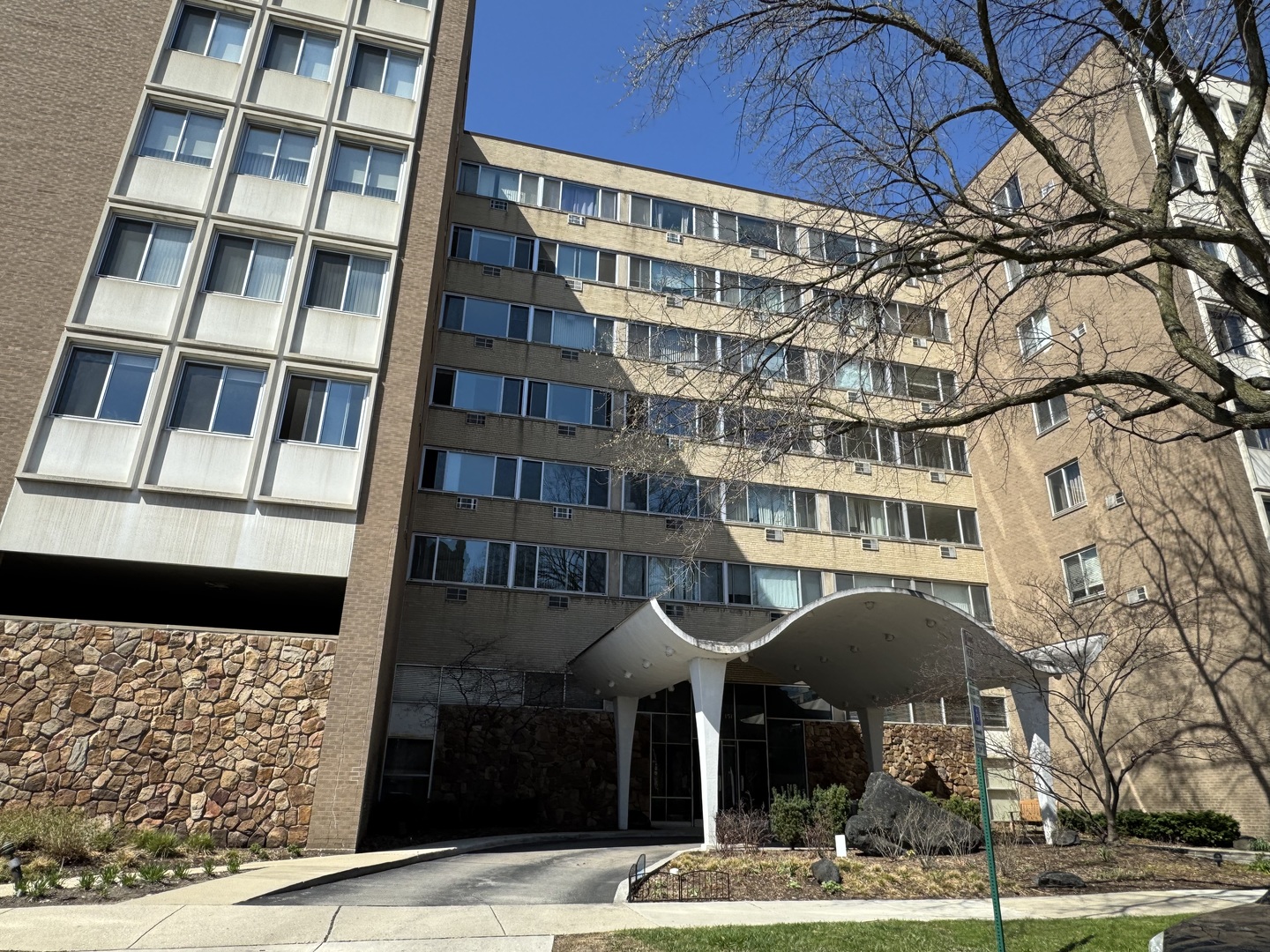 151 N Kenilworth Avenue #4G, Oak Park, IL