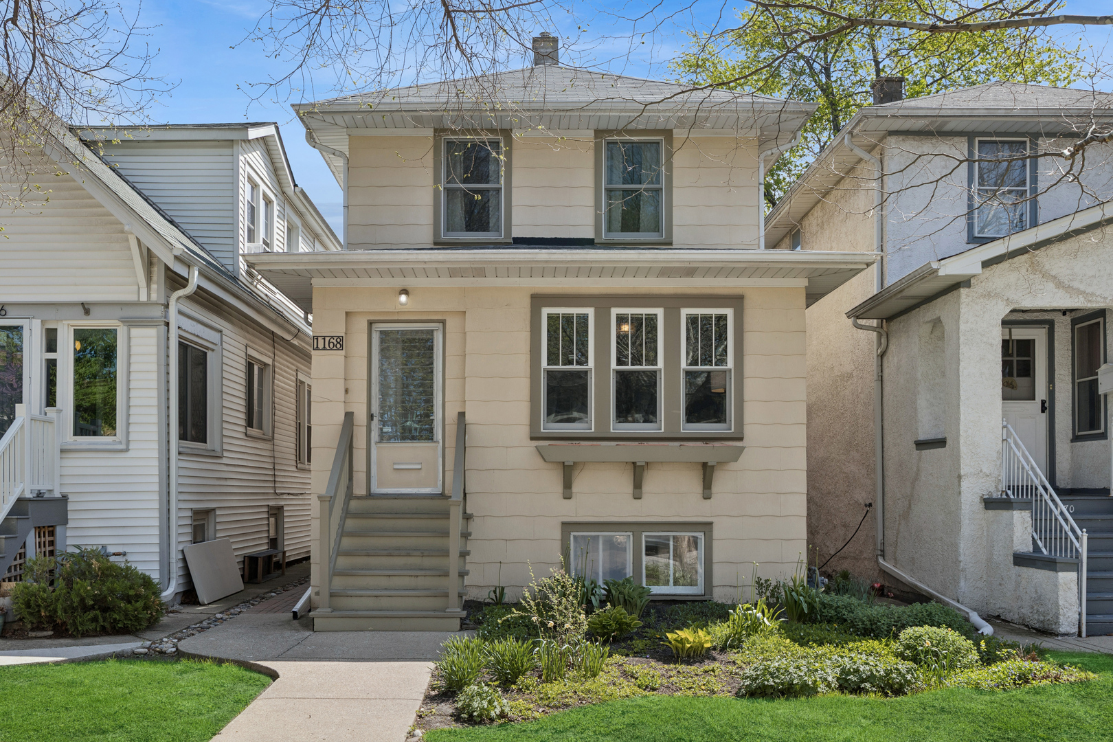 1168 S Scoville Avenue, Oak Park, IL