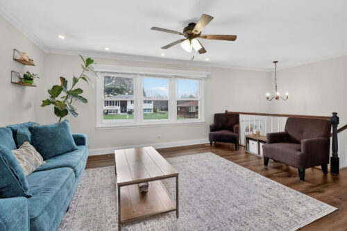 4N170 Wiant Road, West Chicago, IL