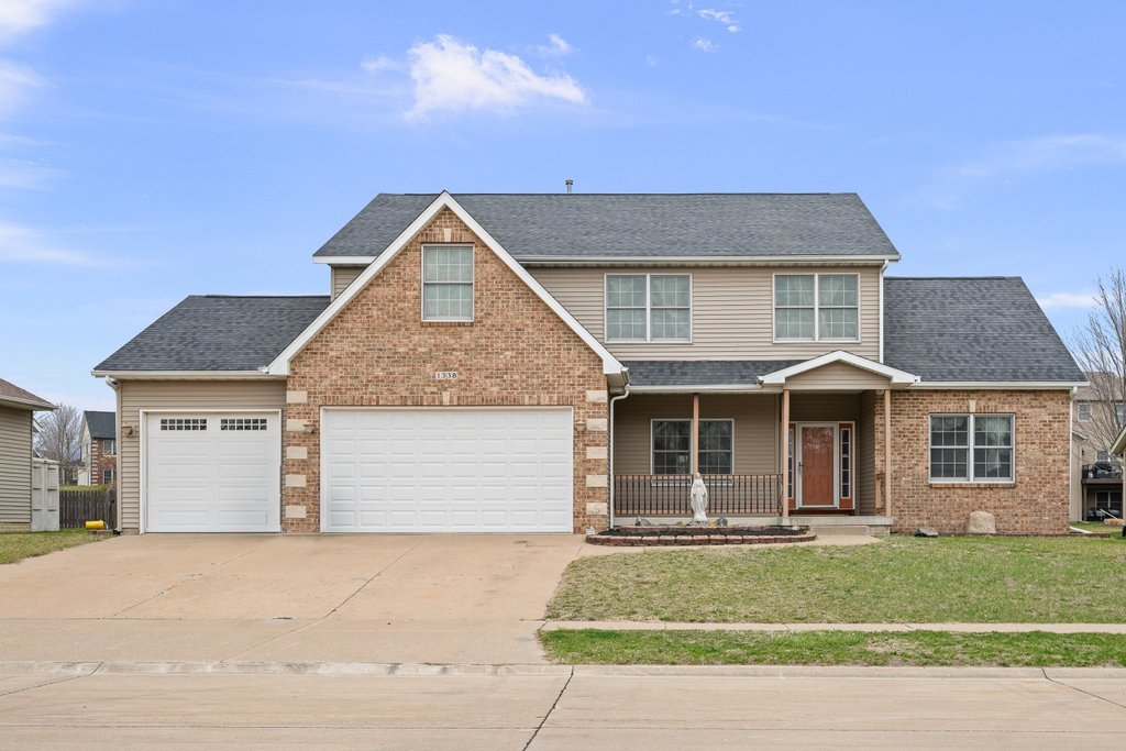 1338 W 61st Street, Davenport, IA