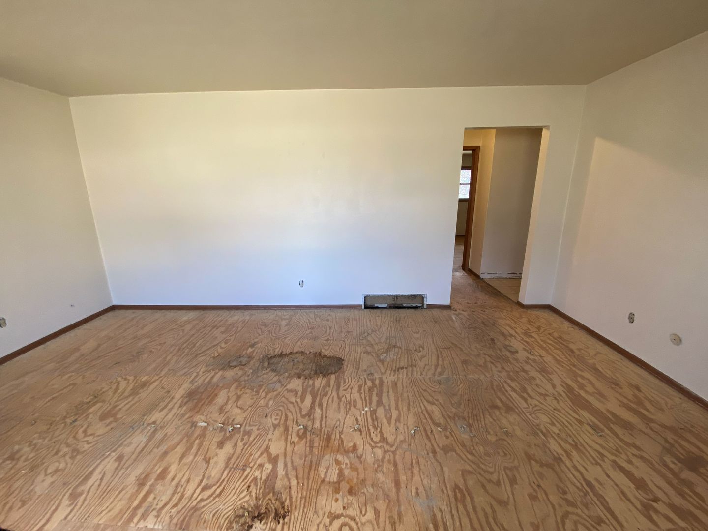 2221 Denver Drive, Rockford, IL