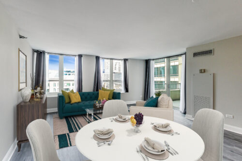 345 N La Salle Drive #902, Chicago, IL