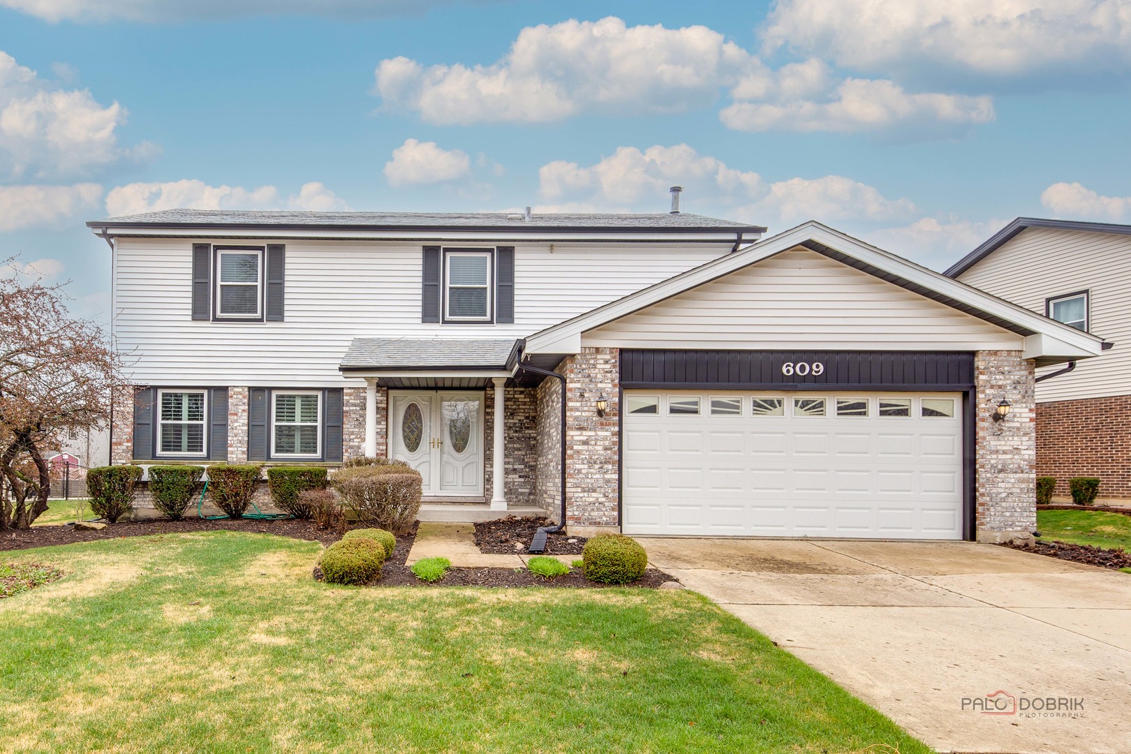 609 Thames Drive, Schaumburg, IL