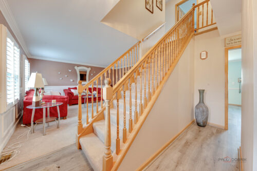 609 Thames Drive, Schaumburg, IL