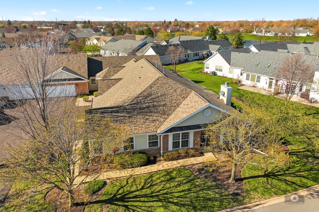 21450 Lake St Clair Drive, Crest Hill, IL