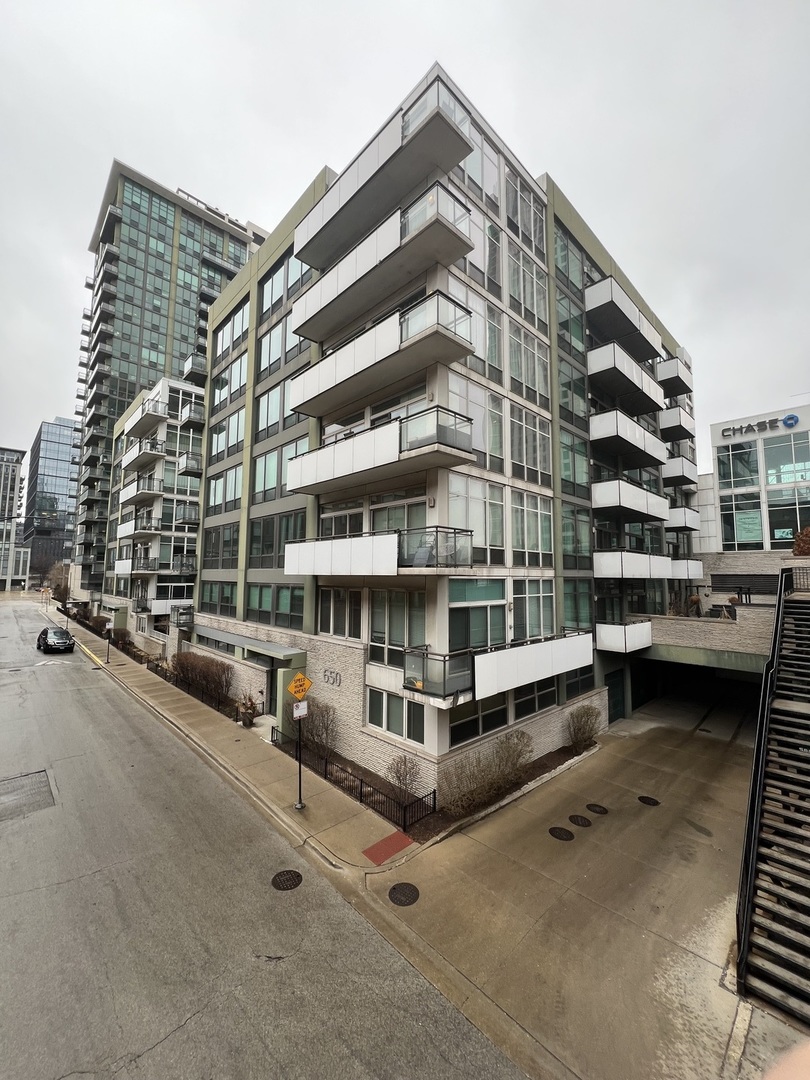 650 W Wayman Street #407C, Chicago, IL