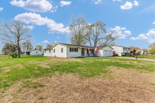 205 E Briarcliff Drive, St. Joseph, IL