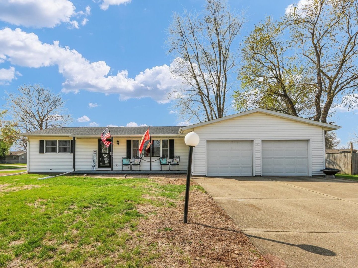 205 E Briarcliff Drive, St. Joseph, IL