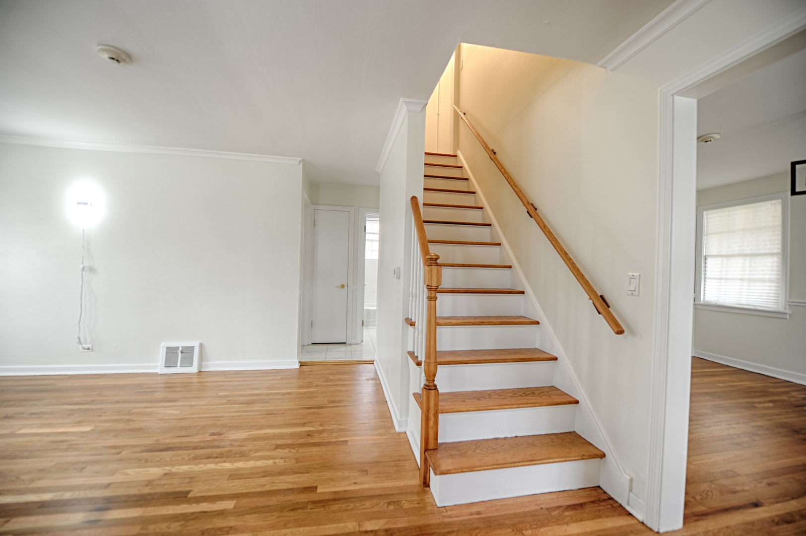 1457 Bristol Avenue, Westchester, IL