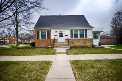 1457 Bristol Avenue, Westchester, IL