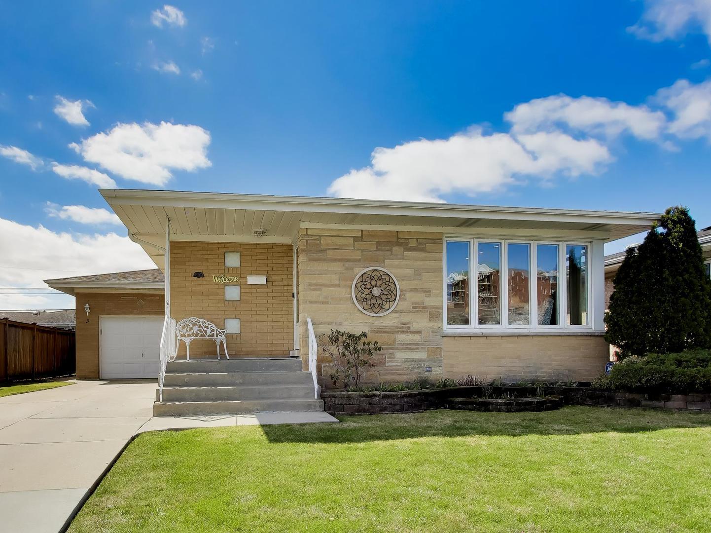 8547 W Saint Joseph Avenue, Chicago, IL