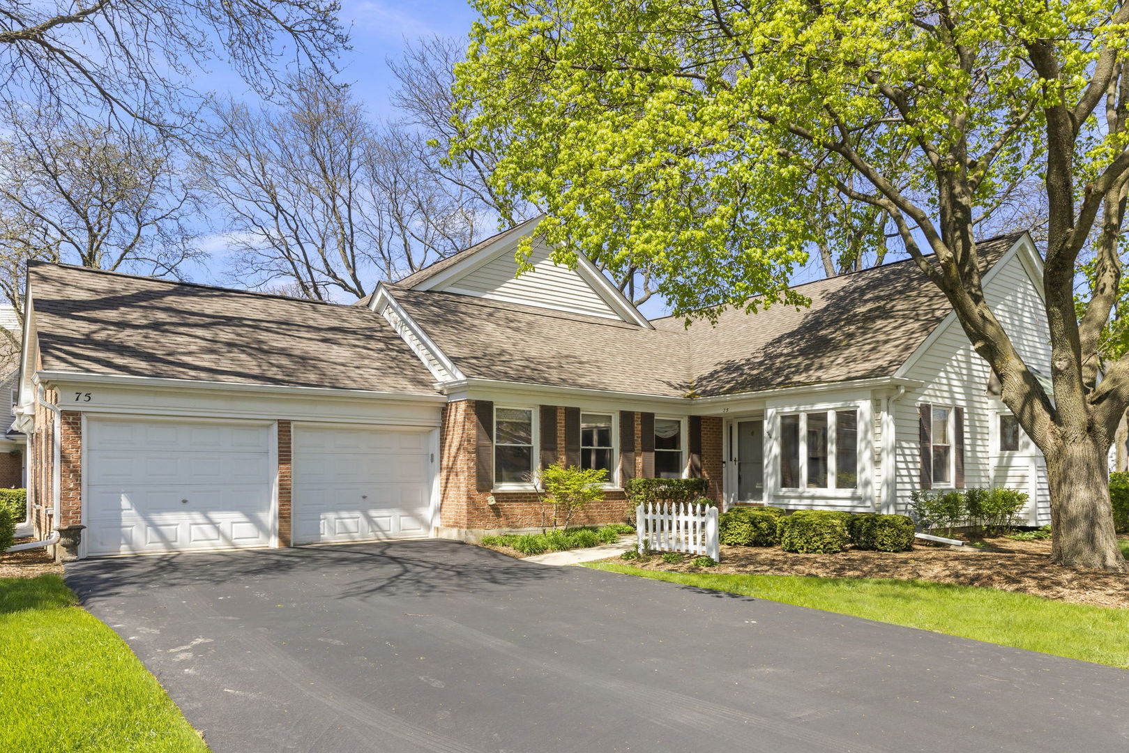 75 Country Club Drive, Prospect Heights, IL