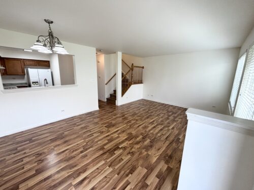 652 Lincoln Station Drive, Oswego, IL