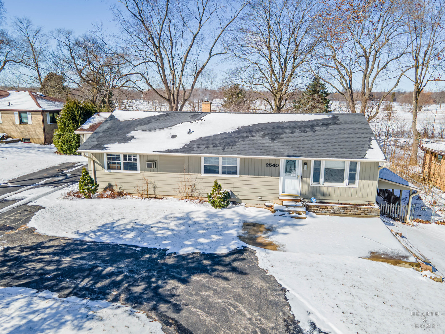 2540 E Bonnie Brook Lane, Waukegan, IL