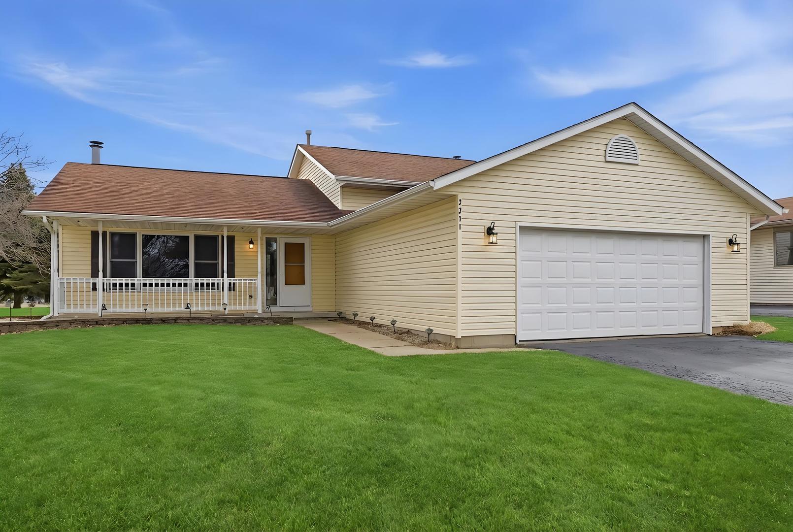2211 Candlewick Drive, Poplar Grove, IL