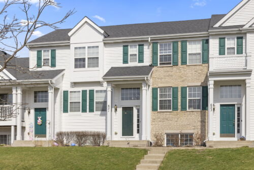 621 Lincoln Station Drive, Oswego, IL