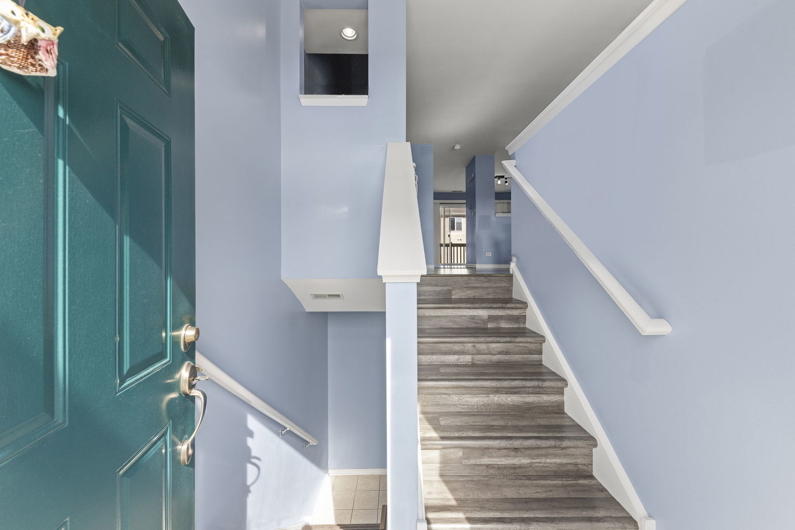 621 Lincoln Station Drive, Oswego, IL