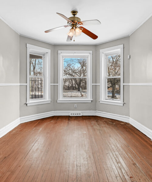 7130 S Langley Avenue, Chicago, IL