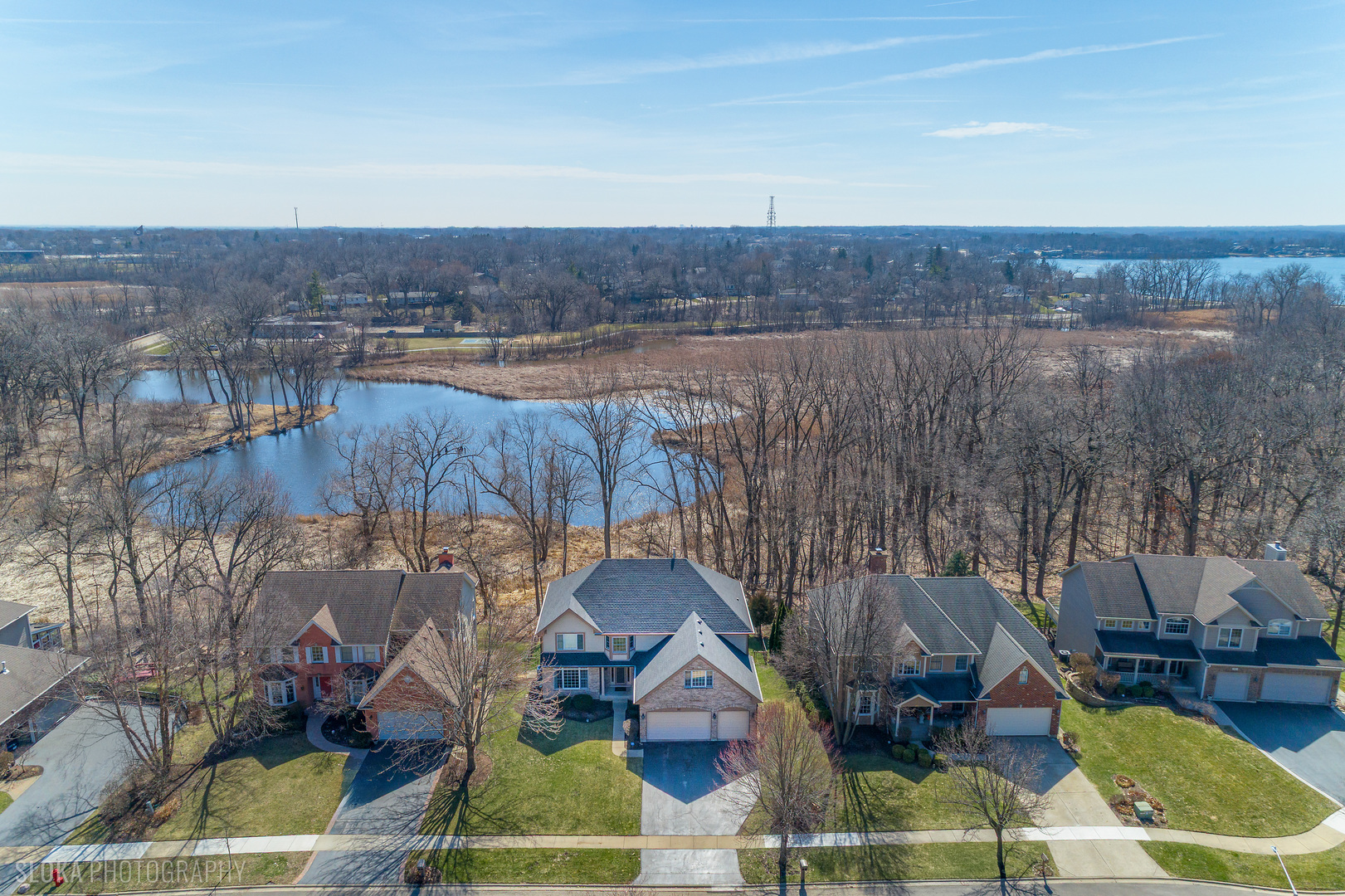 207 Lions Court, Lake Zurich, IL